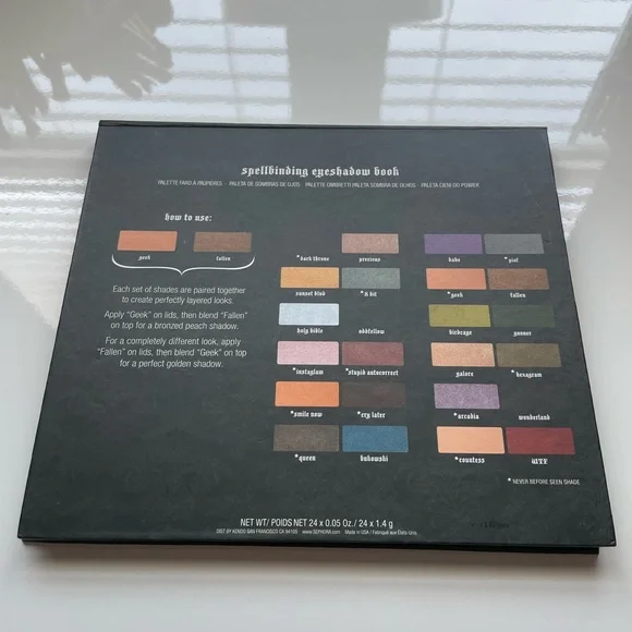 KAT VON D SPELLBINDING EYESHADOW BOOK **RARE** - Picture 2 of 4